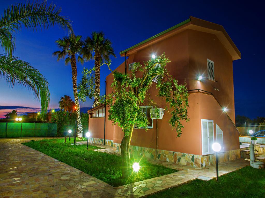 Gelso Bianco Apartments Campofelice Di Roccella Zewnętrze zdjęcie